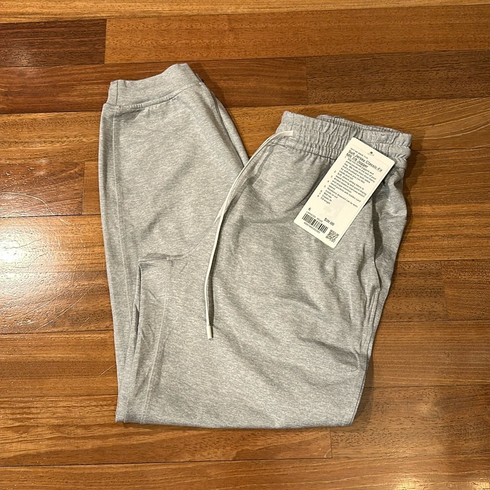 Soft Jersey Classic-Fit Mid-Rise Jogger 7/8